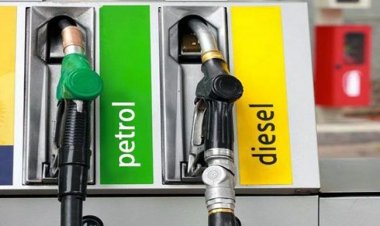 പെട്രോളിന് 30 പൈസയും ഡീസലിന് 26 പൈസയും വർദ്ധിപ്പിച്ചു: ഇന്ധനവില വീണ്ടും കുതിക്കുന്നു