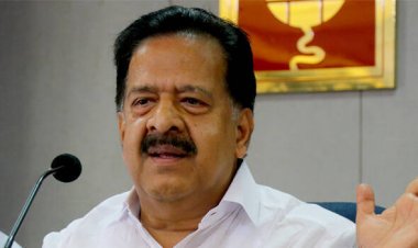 മത്സ്യത്തൊഴിലാളികളെ വഞ്ചിച്ച മന്ത്രി മേഴ്സിക്കുട്ടിയമ്മ രാജിവെക്കണം ; ജുഡീഷ്യല്‍ അന്വേഷണം ആവശ്യപ്പെട്ട് രമേശ് ചെന്നിത്തല ; നാളെ പൂന്തുറയില്‍ സത്യഗ്രഹം