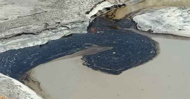 ടൈറ്റാനിയം ഫാക്ടറിയിലെ ഫര്‍ണസ് ഓയില്‍ ചോര്‍ച്ച: അന്വേഷണത്തിന് മൂന്നംഗ സമിതിയെ നിയോഗിച്ചു