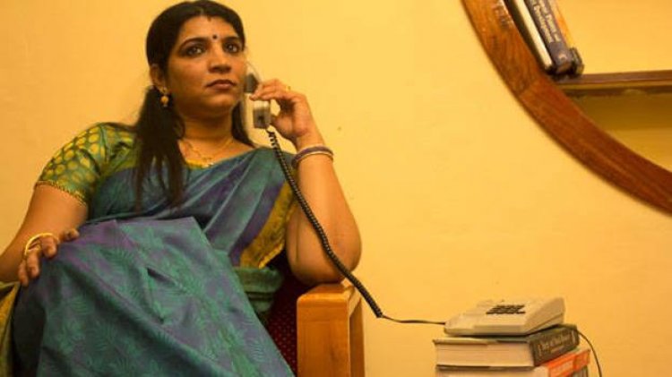 സരിത മൂന്നുലക്ഷം രൂപ തിരികെ നല്‍കിയതിന്റെ രേഖയായി ചെക്കും ഹാജരാക്കി.