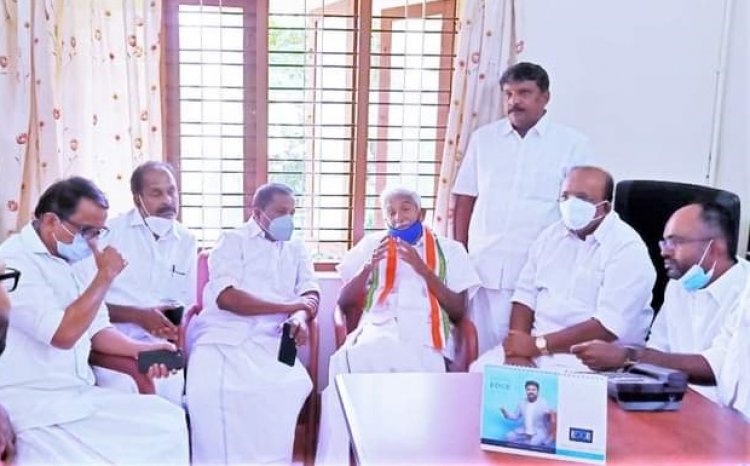 നേതാക്കന്മാരുമായി കൂടിക്കാഴ്ച നടത്തി ഉമ്മൻ ചാണ്ടി