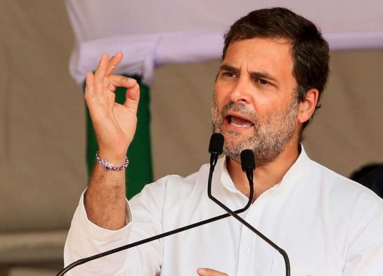 കടലിന്‍റെ മക്കള്‍ക്ക് സാന്ത്വനം പകർന്ന് രാഹുല്‍ ഗാന്ധി