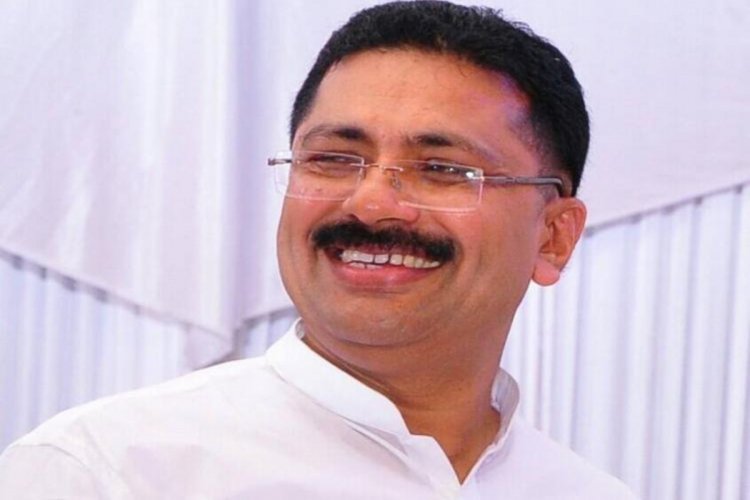 മന്ത്രി കെടി ജലീല്‍ രാജിവെച്ചു