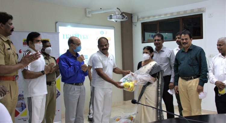 സൗജന്യ ഭക്ഷ്യ ധാന്യ  കിറ്റുകൾ വിതരണം ചെയ്തു